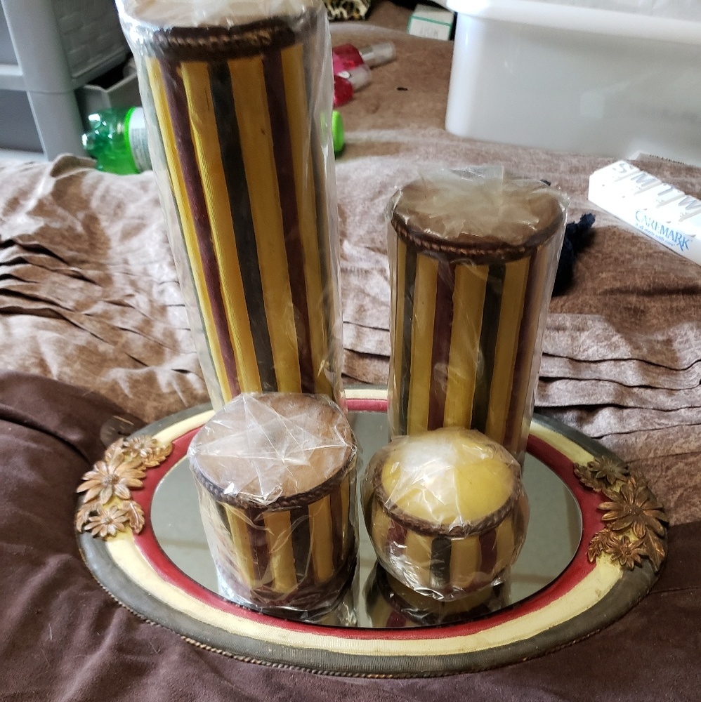 Glass mirrored tray w/ 4 different sized candles